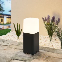 Lucande Obuna sokkellampe, højde 30 cm