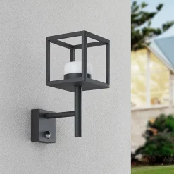 Lucande Timio udendørs væglampe, uplight, sensor, GX53, IP44