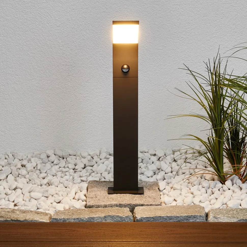 Lucande Timm LED-vejlampe, sensor, 60 cm, antracit, IP54