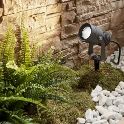 Lucande udendørs LED-spot Jon, jordspyd, justerbar, IP65