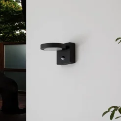 Lucande udendørs LED-væglampe Belna, metal, sensor, IP54