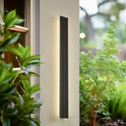 Lucande udendørs LED-væglampe Melira, højde 100 cm, antracit