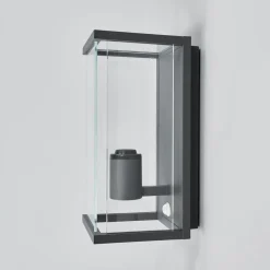 Lucande udendørs væglampe Annalea, 29 cm, 1 lyskilde, IP54, sensor