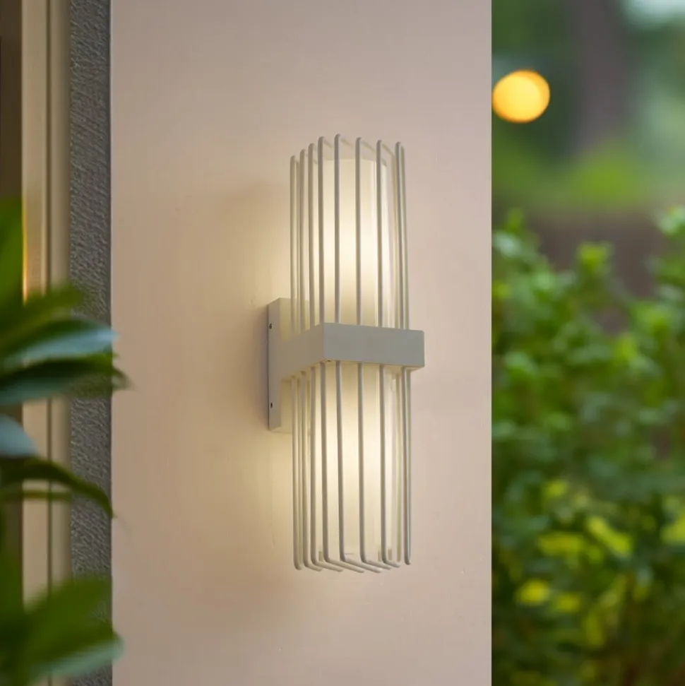 Lucande udendørs væglampe Chandan, 42 cm, hvid, metal, IP54