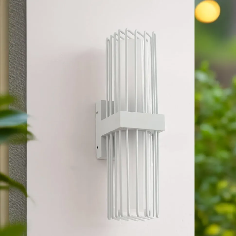 Lucande udendørs væglampe Chandan, 42 cm, hvid, metal, IP54