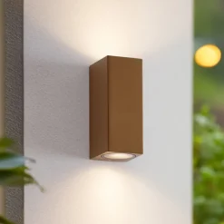 Lucande udendørs væglampe Xava, op/ned, brun, 2 lyskilder, GU10