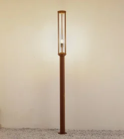 Lucande udendørslampe Alivaro, rustfarvet, 220 cm, E27, IP65