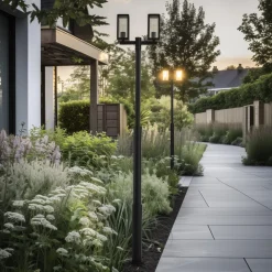 Lucande udendørslampe Siveta, 240 cm, 2 lyskilder, sort, E27, IP65