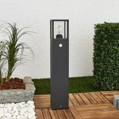 Lucande vejlampe Klemens, 65 cm, sensor, antracit, E27