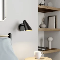 Lucande væglampe Wibke, højde 24 cm, sort, guld, metal