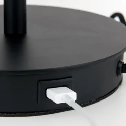Ludwig bordlampe med USB-port, sort