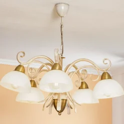 Lysekrone Flora, fem glasskærme, hvid/messing