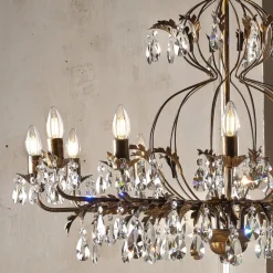 Lysekrone Teresa, 12 lyskilder, bronzefarvet, krystal
