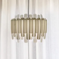 LZF Maruja pendellampe i træ, elfenben