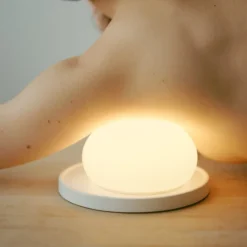 MARSET Bolita LED-bordlampe, kan dæmpes, hvid