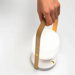 MARSET FollowMe LED-bordlampe, hvid eg, højde 29 cm