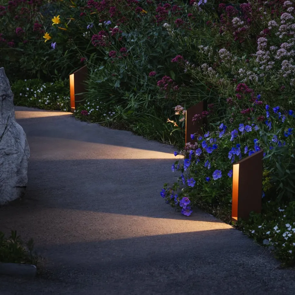 MARSET LED-sokkellampe Domus Højde 26 cm, rustbrun aluminium