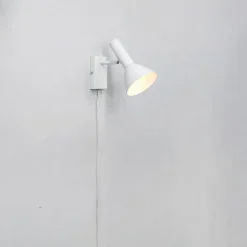 Metro væglampe, hvid, med kabel og stik