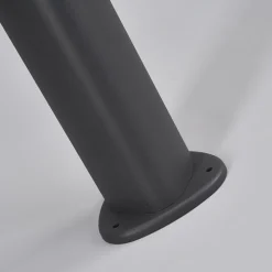 Milou - LED-sokkellampe i aluminium