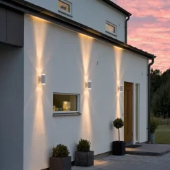 Modena udendørs væglampe, 2 lyskilder, hvid