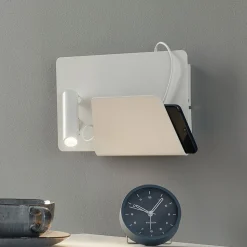 Moderne LED væglampe Suau med USB ladestik