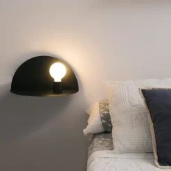 Nit væglampe til natbordet