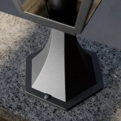 Norfolk sokkellampe, blyindfattet