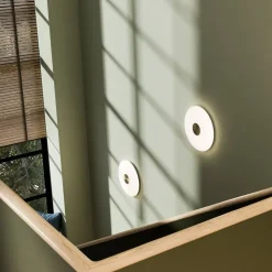 Northern LED-væglampe Glint, Ø 25 cm, glas, opal hvid