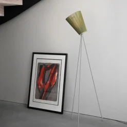 Northern Oslo Wood gulvlampe, lysegrå/olivengrøn