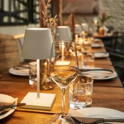 Nuindie mini LED genopladelig bordlampe, USB-C, hvid, IP54, dæmpbar