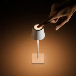 Nuindie pocket LED genopladelig bordlampe, grafit, IP54, dæmpbar