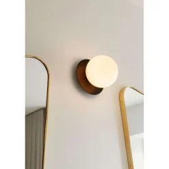 Nuura væglampe Liila 1, IP44, Ø 16,5 cm, bronze/opal