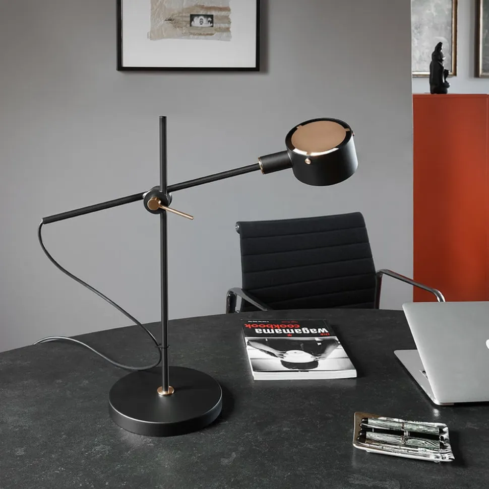 Oluce Go 252 LED-bordlampe, sort