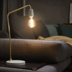 OSRAM Classic A LED-pære E27 2,5W 2.700K klar