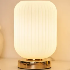 Pauleen Noble Purity bordlampe med hvidt glas