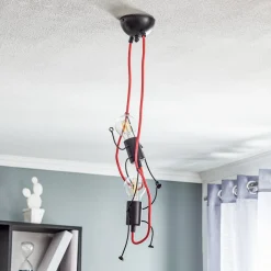 Pendellampe Bobi 2 i sort, kabel rød, 2 lyskilder.