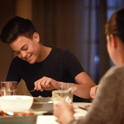 Philips Classic LED-pære E14 P45 6,5W 2.700K klar