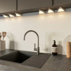 Prios Odia LED-underskabsbelysning, stål, 3 lyskilder.