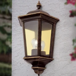 Puchberg udendørs væglampe, direkte, sort-guld