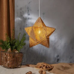 Rappe dekostjerne af papirsnører, hængende