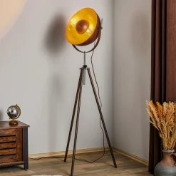 Rustfarvet trebenet gulvlampe Xirena I