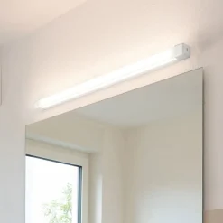 RZB Baleva LED-væglampe IP44 bredde 90 cm 15W
