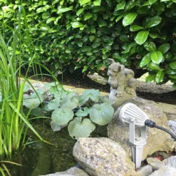 Sendling LED-lampe med jordspyd lavet af trykstøbt aluminium