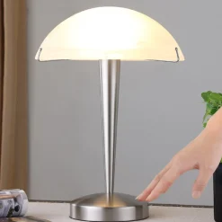 Skøn Viola bordlampe i mat nikkel