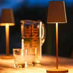 SLV genopladelig LED-lampe Vinolina Two, rustfarvet, aluminium, Ø 11 cm