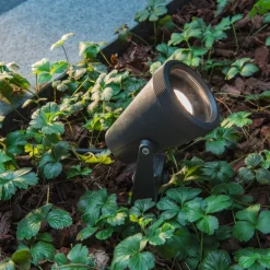 SLV Samrina lampe med jordspyd, sort, plast, højde 13 cm