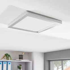 Solvie LED-loftlampe, sølv, kantet, 30 x 30 cm