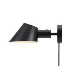 Stay Short væglampe med stik, sort