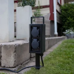 Stikdåse med stik-kabel, jordspyd