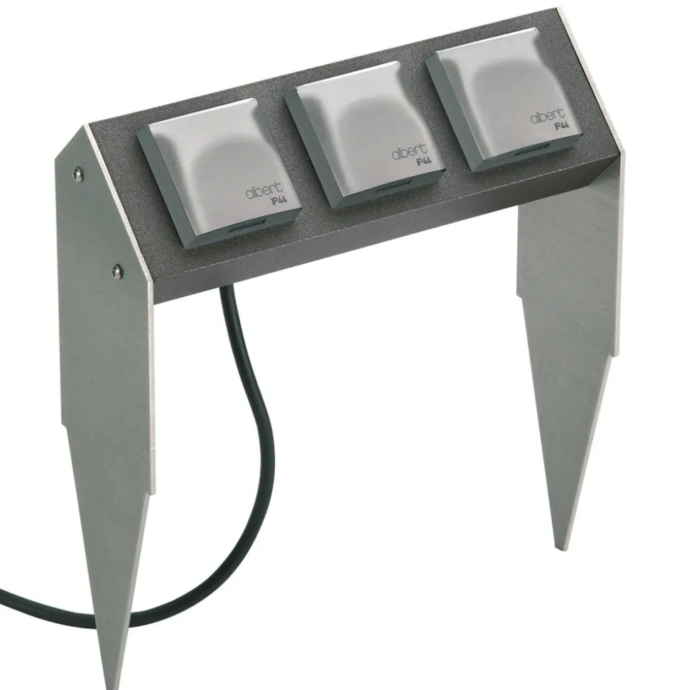 Stikkontaktskinne 4403, 3-bande med jordspyd